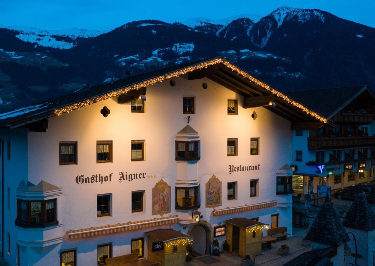 Aigner *** * Fügen